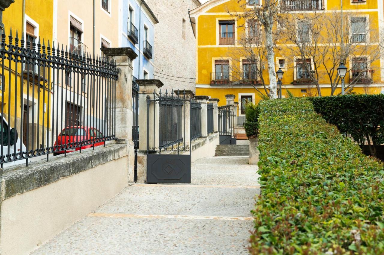 La Puerta Del Salvador Apartamento Casco Historico เกว็งกา ภายนอก รูปภาพ